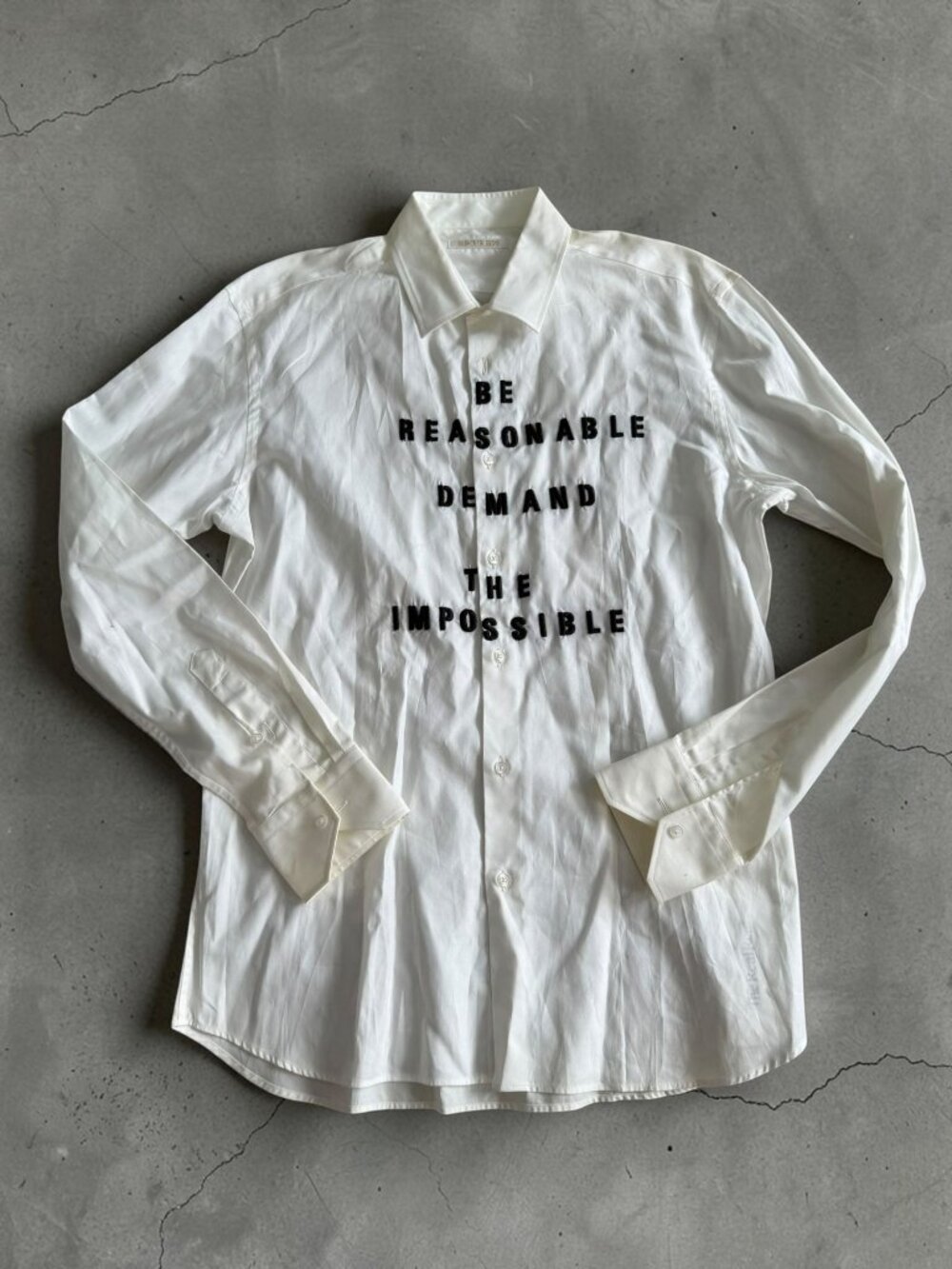 RICHKIDS Women’s Demand the Impossible Button Down Shirt Size Small